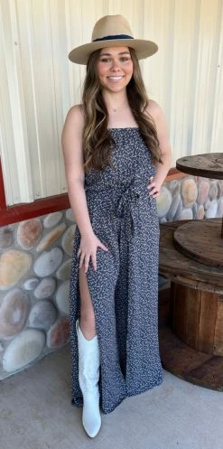 Strapless Jumper By Saints & Hearts -shopranchhouse shop 0CA77BC9 3310 4B54 8CEE C7F449F00BF9 1 105 c