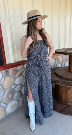 Strapless Jumper By Saints & Hearts -shopranchhouse shop FCF9844F 23A7 444A 8DB7 CB020B428F8C 1 105 c