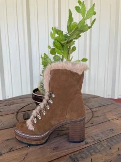 Mountain MamaBoot By Steve Madden 7 Mountain MamaBoot By Steve Madden -shopranchhouse shop IMG 1660 4e86b9d2 57e1 43b4 a823 7c68b587f4b9