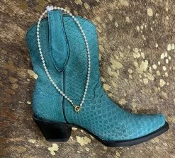 Adalyn Pearl Front Clasp Necklace- Nikki Smith