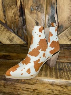 Cowin' Around The Town -shopranchhouse shop IMG 5118