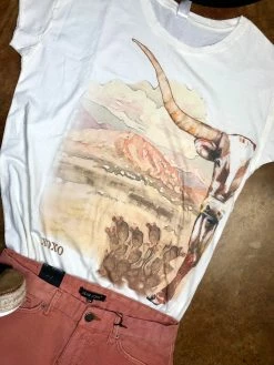 Louis The Longhorn Graphic T-Shirt -shopranchhouse shop IMG 8705