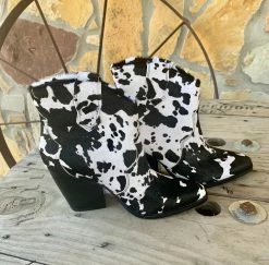 Bonnie Cow Booties -shopranchhouse shop IMG 9927 66be8716 b70e 4ad3 b05a fa3f915a71ce